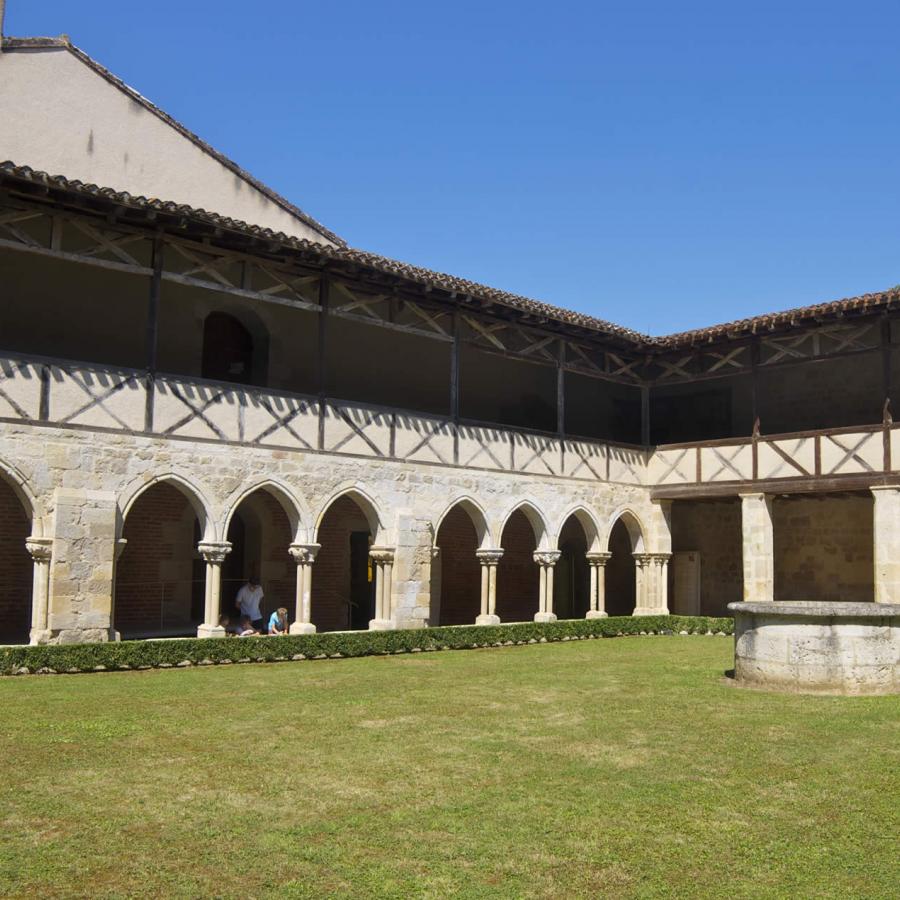 L'Abbaye de Flaran - 32310 Valence-sur-Baïse